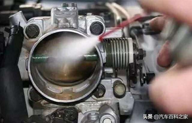 经常清洗节气门和火花塞积碳,清洗节气门在车上清洗可以吗