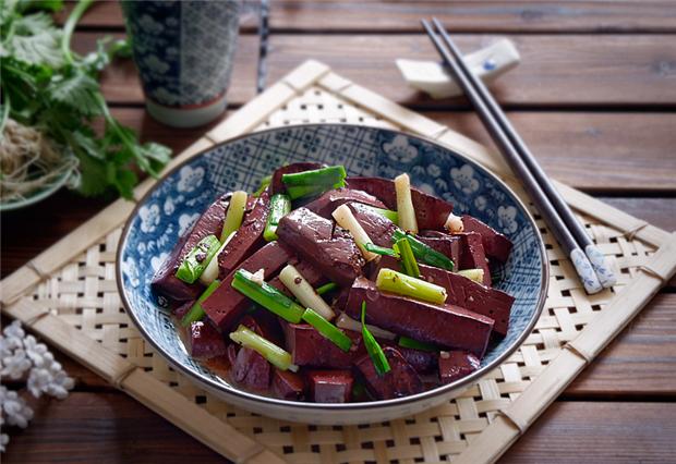 猪血做出来有腥味怎么补救,猪血怎么去除血水