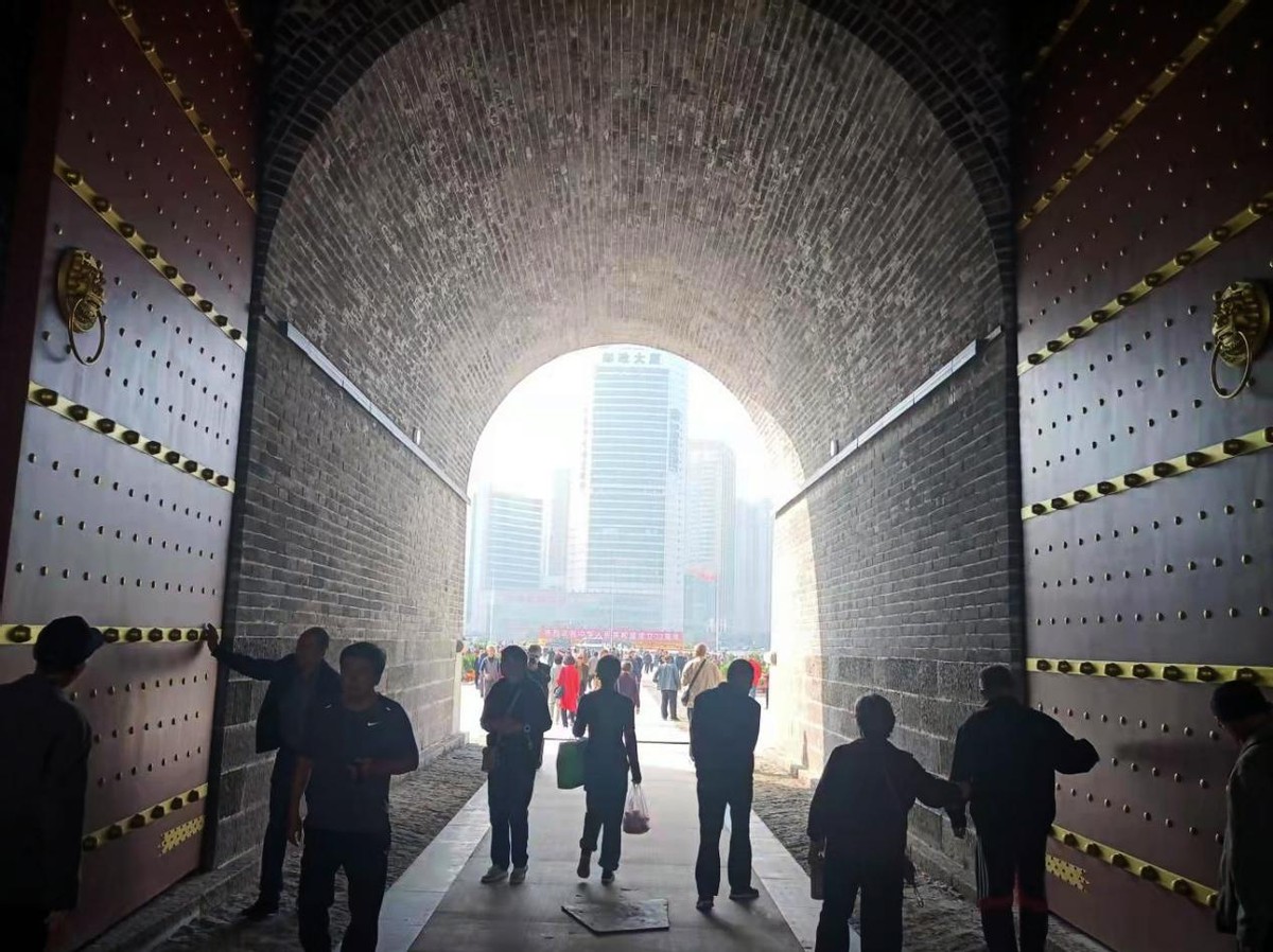 太原五一广场今年的变化,太原五一广场未来效果图