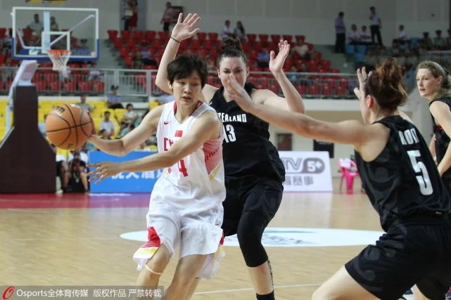 女篮赛场奥运姐妹花,篮球姐妹花出战奥运