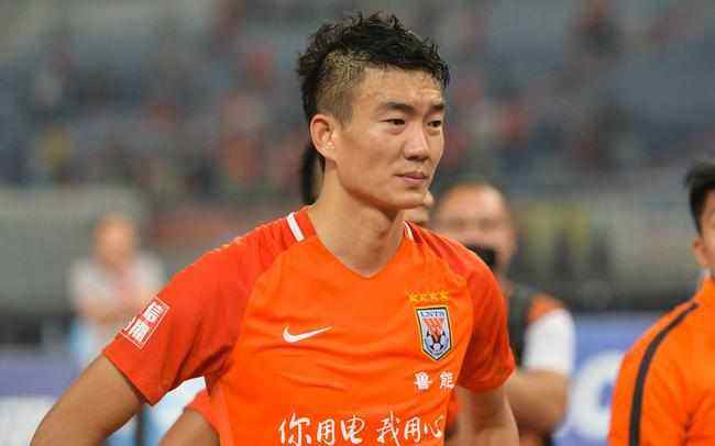 戴琳红牌被罚下,赛后解释庆祝动作,原来是有了第三个宝宝