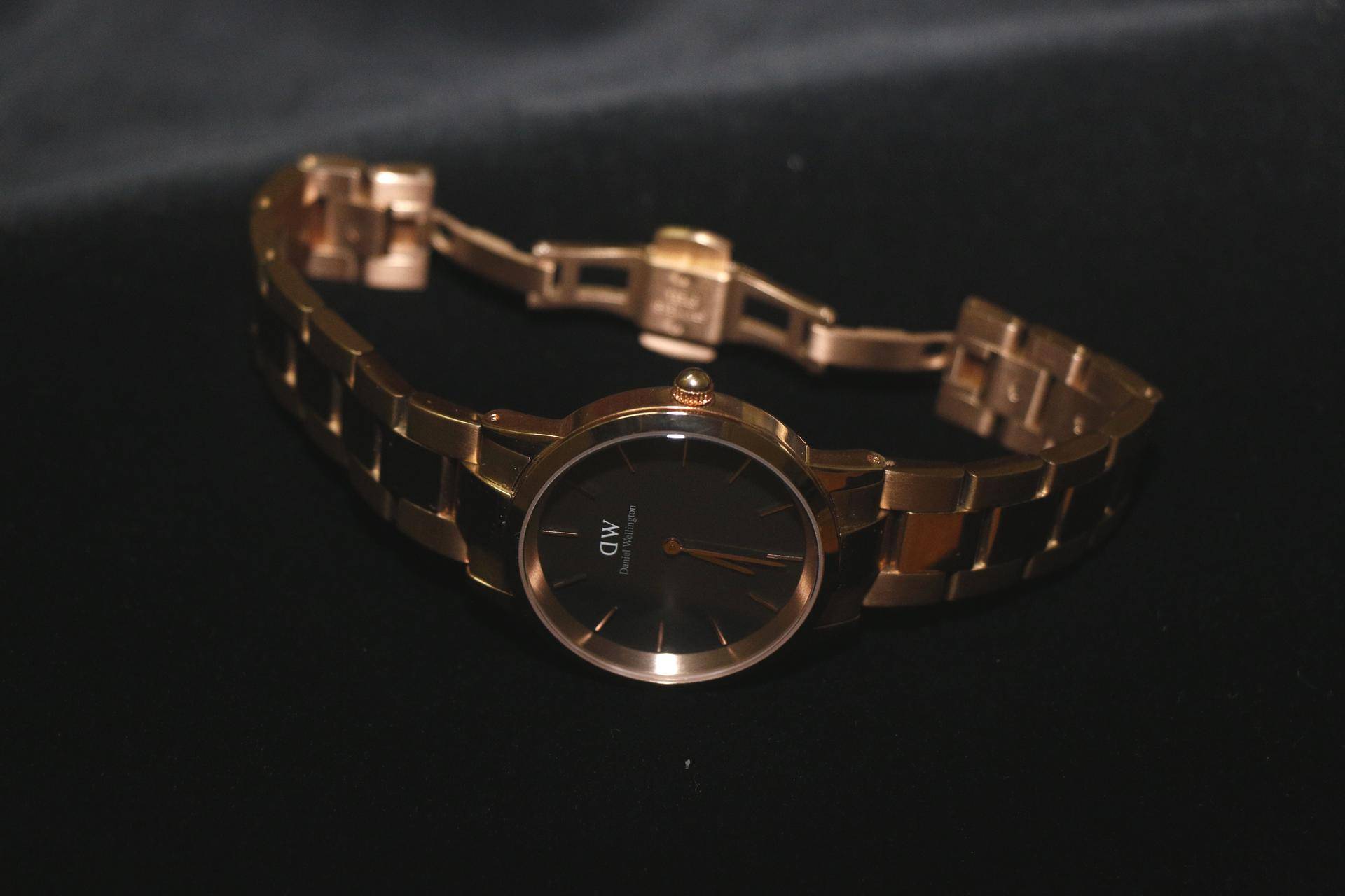 富婆送了10080万的手表,富婆送帅哥手表