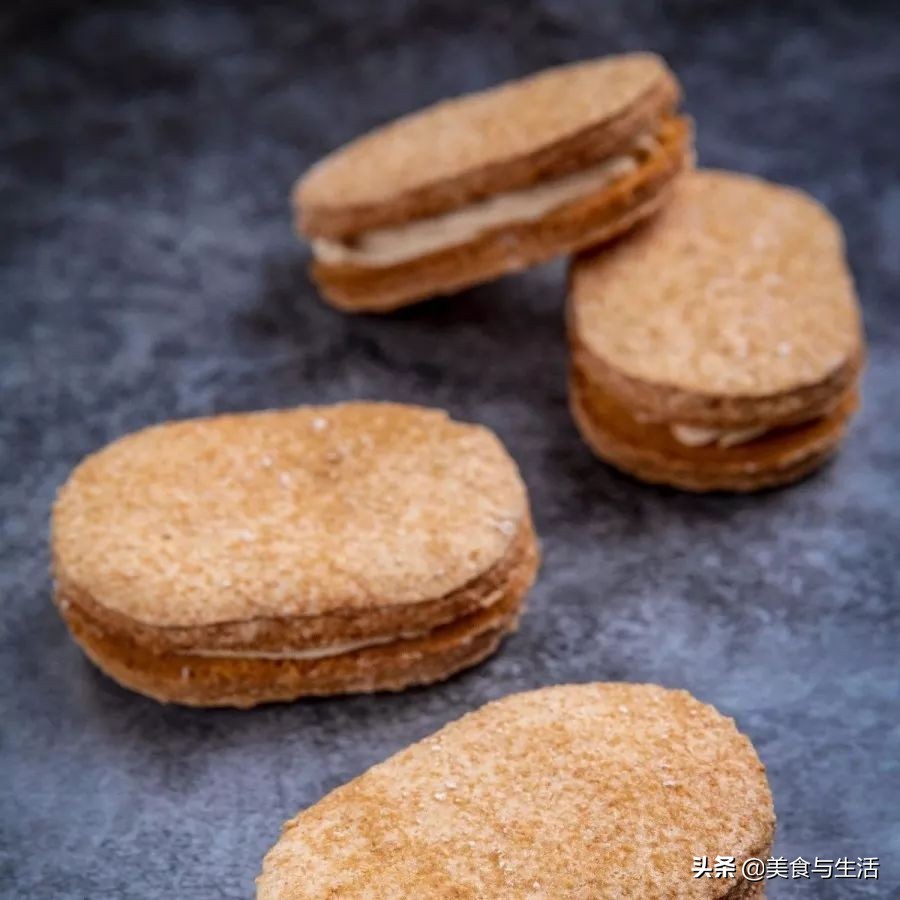 竟然比马卡龙还好吃?日本爆款小点心朗姆葡萄夹心饼干,超全配方