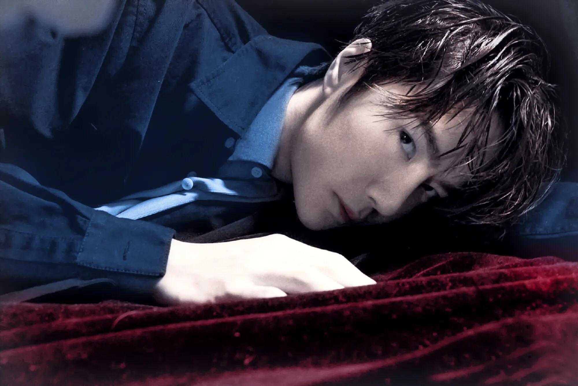 王一博代言的香奈儿蔚蓝味,蔚蓝香水香精版王一博