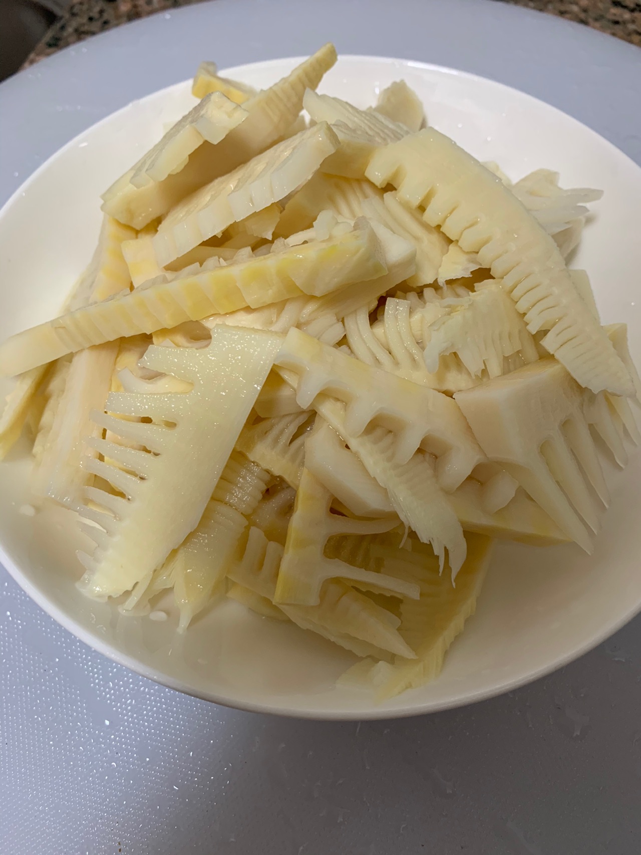 春笋的家常做法春笋焯水后怎么炒,春笋的做法大全家常菜油焖春笋