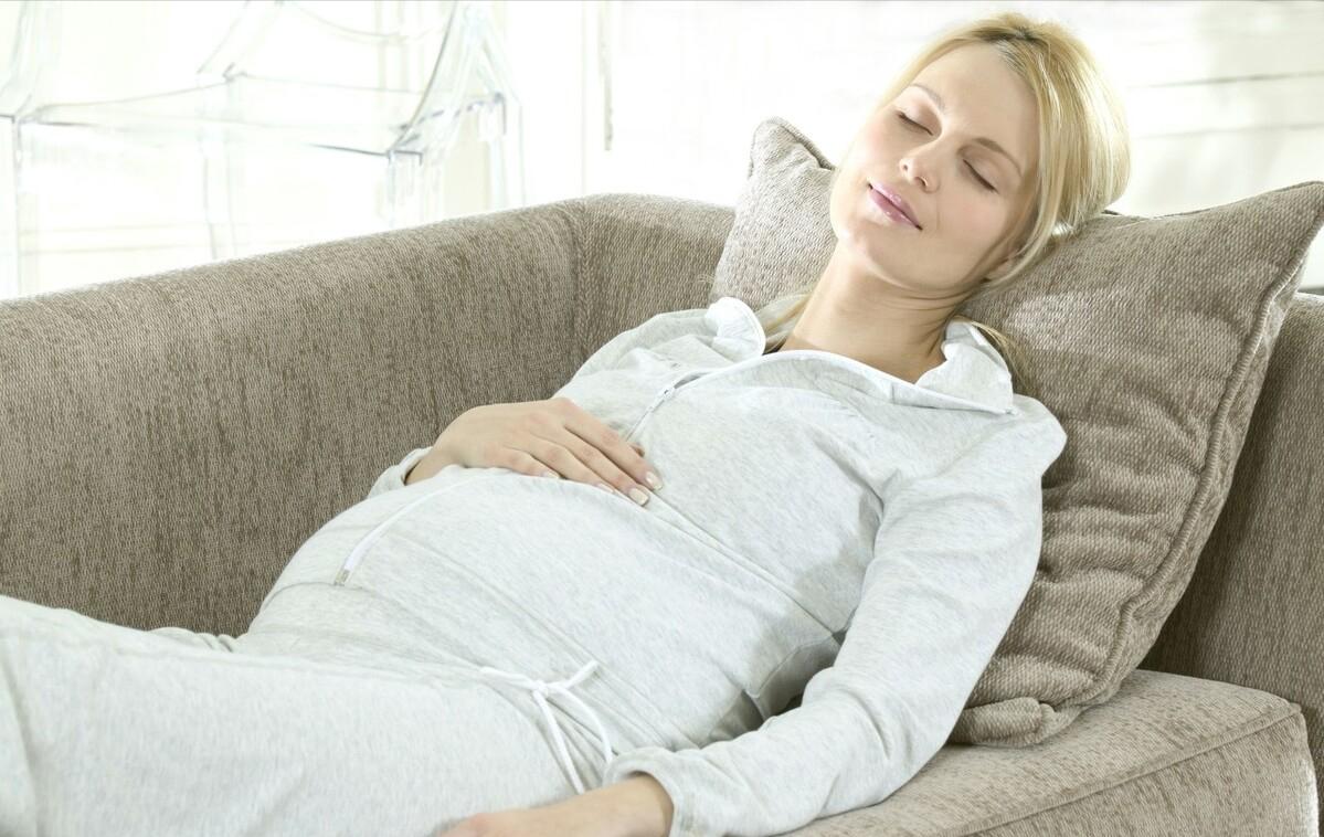 怀孕20周孩子不怎么动正常吗,怀孕29周医生说小孩发育太小了