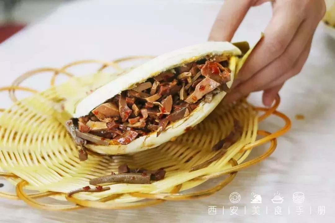 陕西夹馍指南：给我一个馍，我就能夹遍全世界