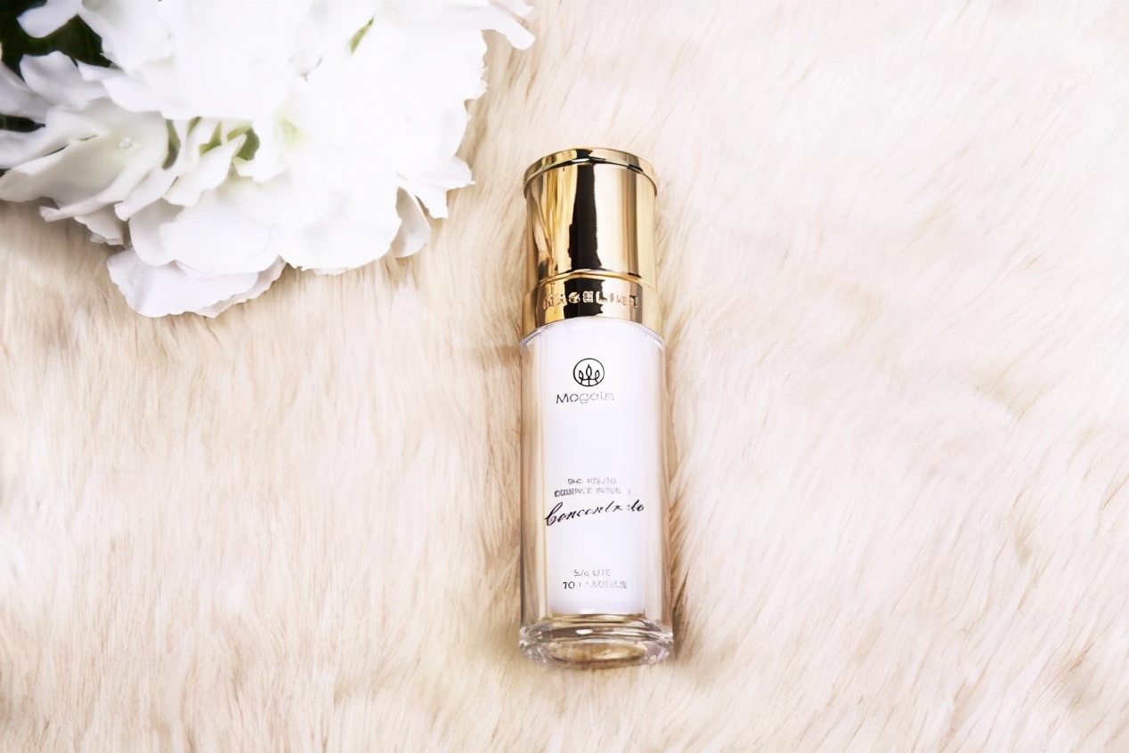 麦吉丽素颜三部曲尽享素颜之美,夏日元气裸妆