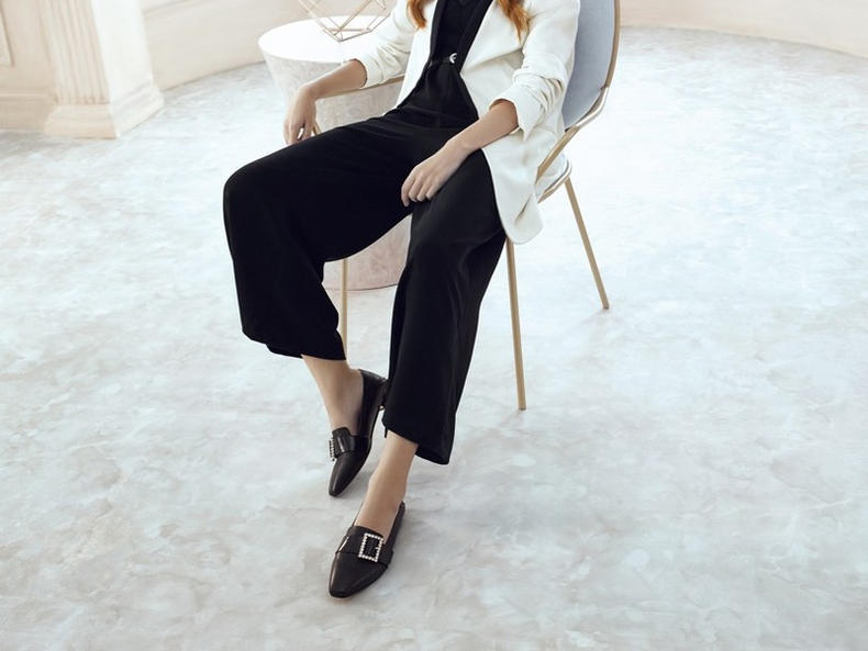 今年最流行的女鞋款式冬天穿,今年流行什么款式的女鞋好看