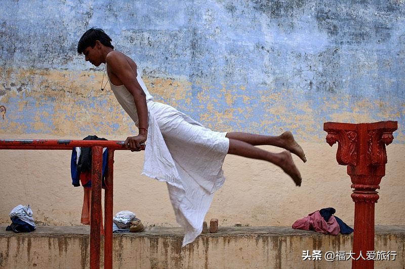 印度传统库什蒂表演者，泥坑里面讨生活，每天除了训练还是训练