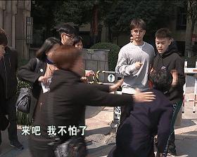 一哭二闹三上吊!小夫妻花万元却请来“戏精”月嫂,太可怕…