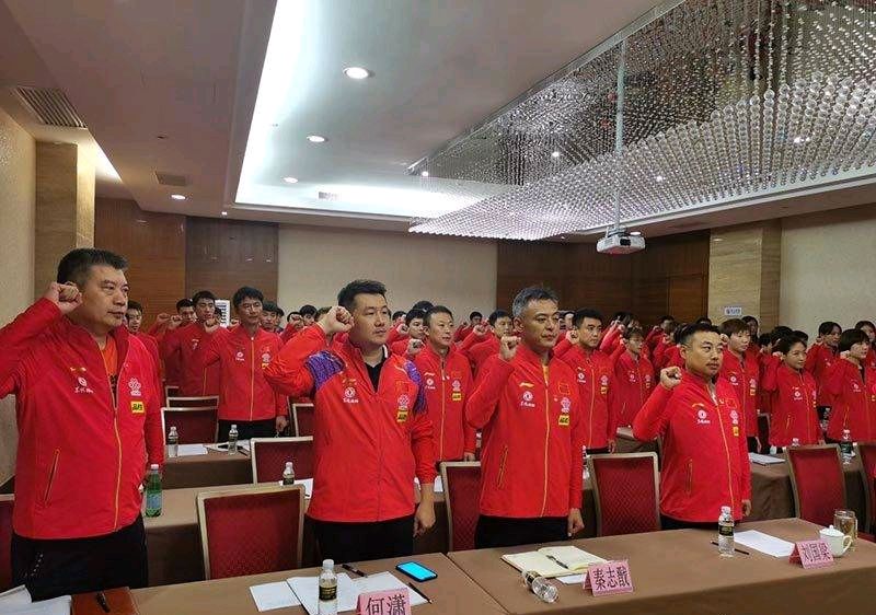 陈梦香蕉,陈梦刘国梁比赛