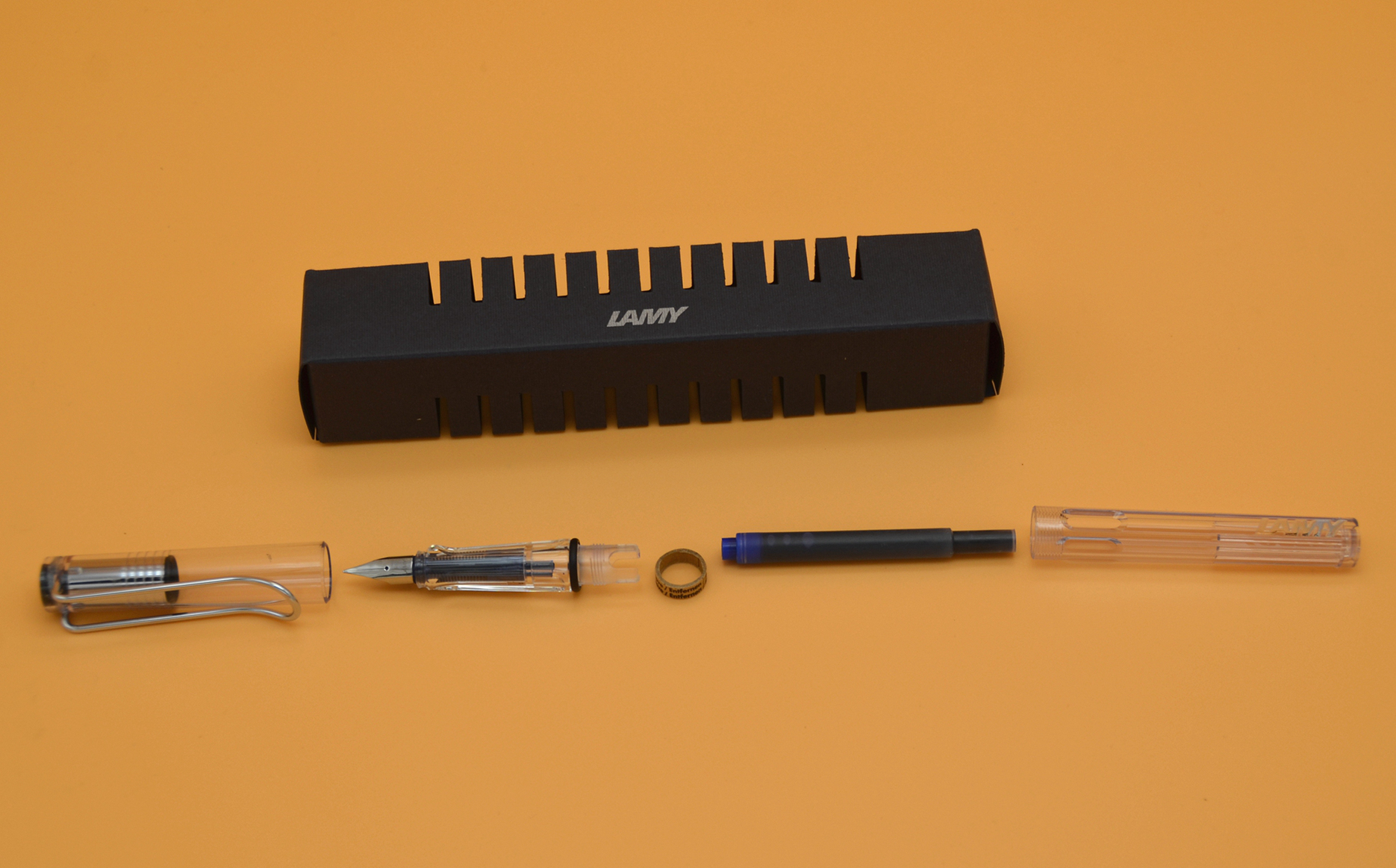 lamy凌美钢笔哪款颜色好看,lamy凌美经典黑色墨水笔使用方法