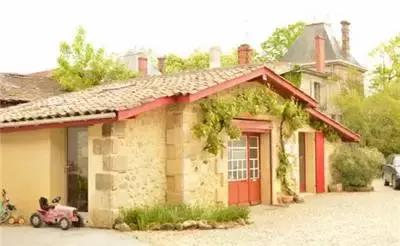 城堡和酒窖的区别,城堡和庄园哪个好