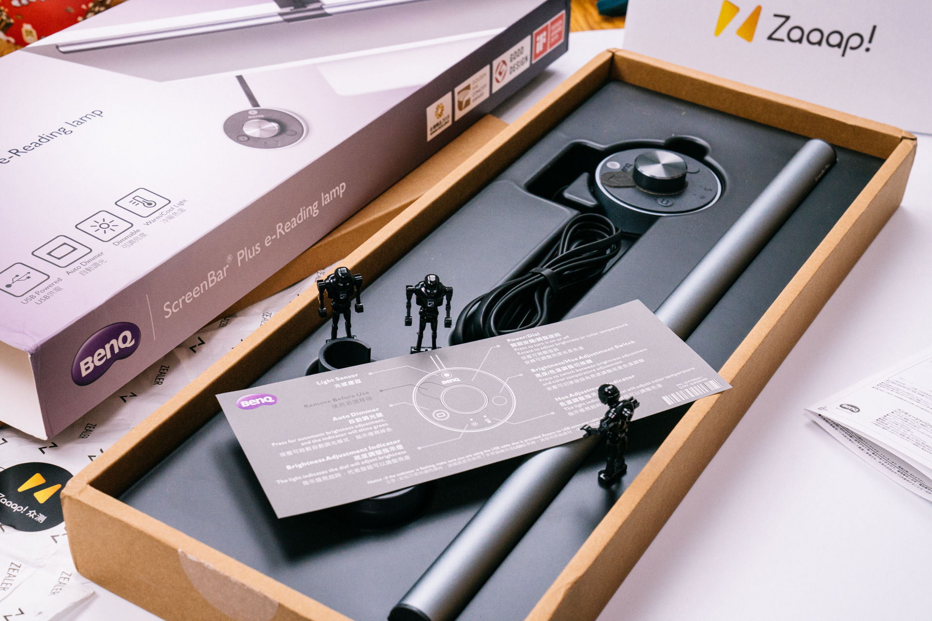 明基screenbar智能屏幕挂灯评测,明基screenbar夜晚挂灯