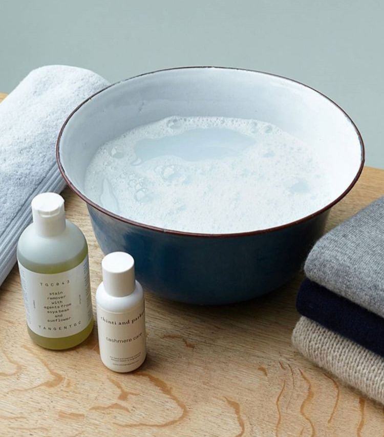 羊毛衫与羊绒衫哪个好打理,买了很贵的羊毛大衣