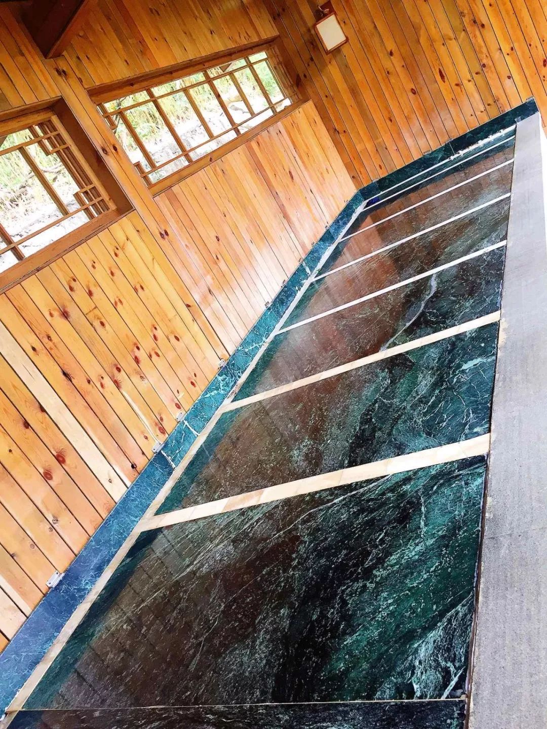 惠州博罗木屋温泉,惠州富力养生谷网红温泉度假别墅