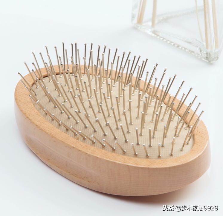 人气梳子,圆形梳子和传统梳子哪个好用