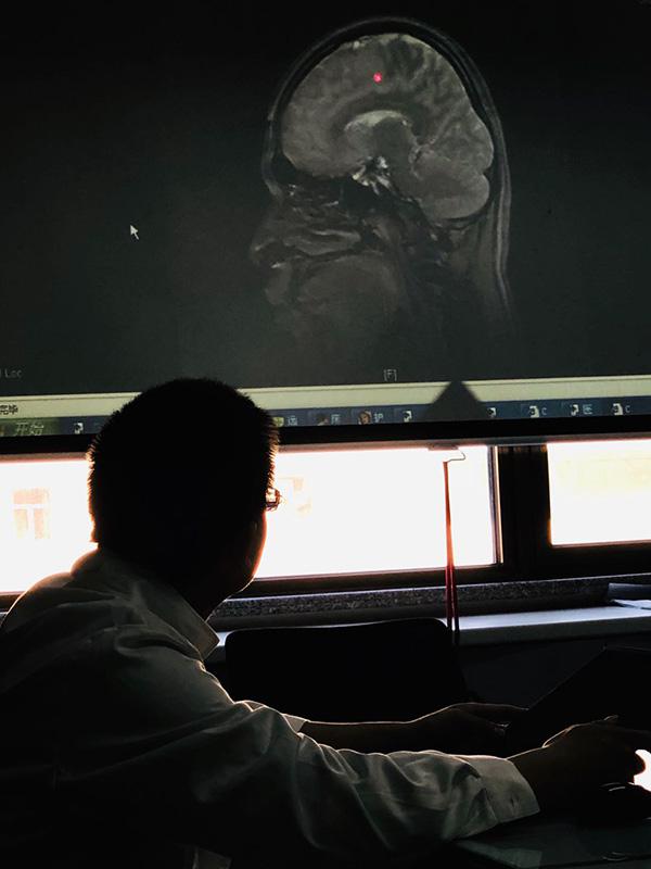 植物人群体:像植物一样活着视听治疗激发意识回归