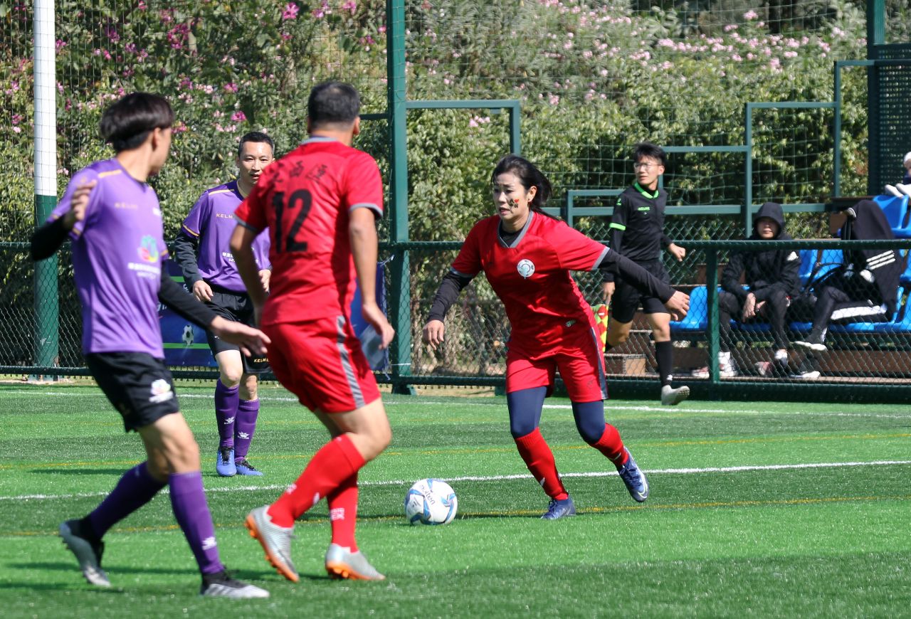 深化交流互动共促发展,深化交流促发展