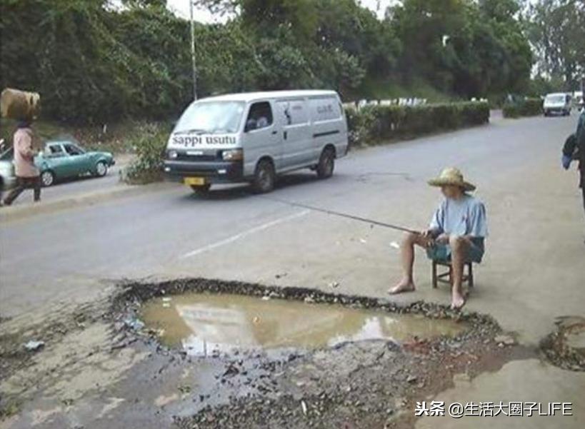 这3点告诉你，为什么农村每逢下雨后，路上积水会凭空长出小鱼