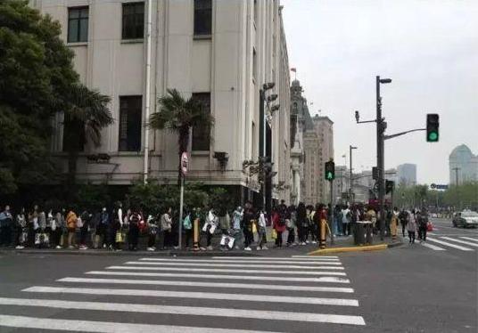 当浪潮退去后真相,当浪潮退去才知道谁在裸泳曼联