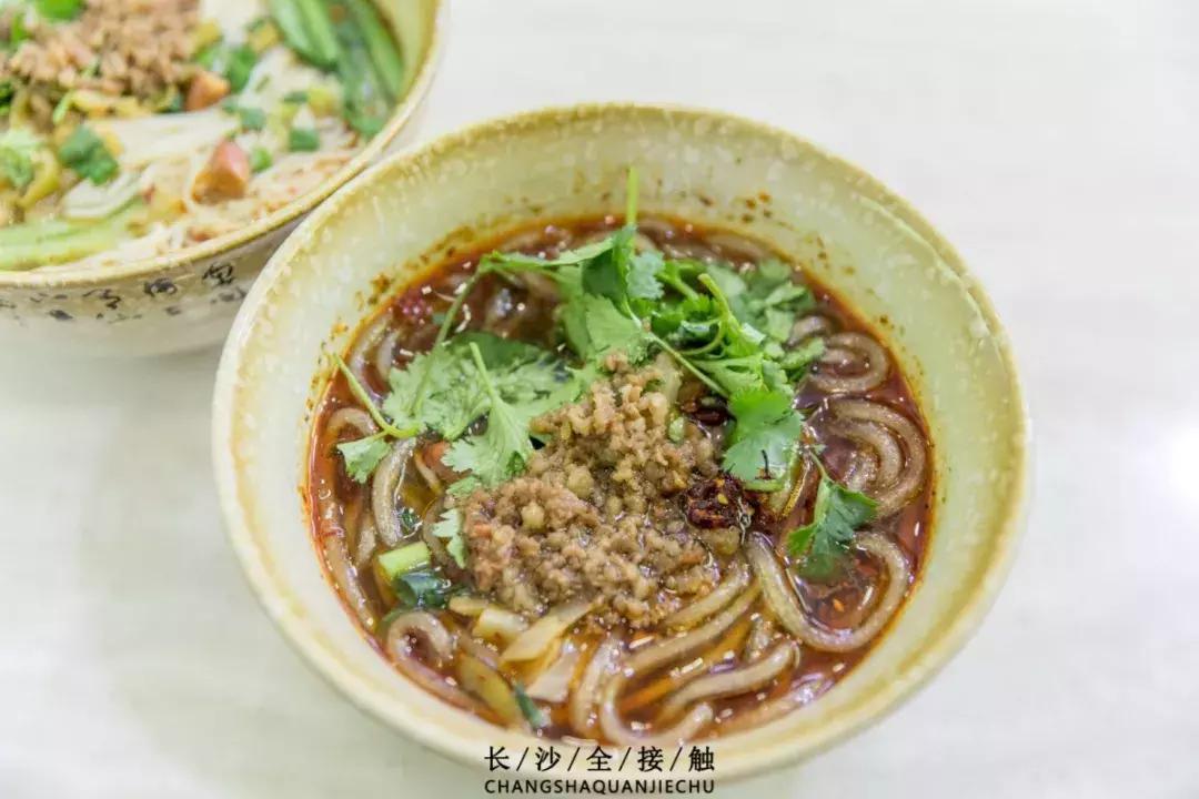 留得住回忆但是留不住人心,留得住的记忆回不去的乡愁