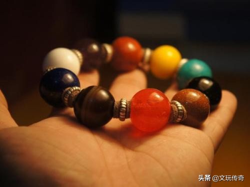 文玩手串到底怎么佩戴,文玩手串开光和没开光怎么区别