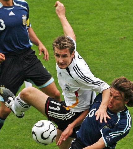 世界上第一架俯冲轰炸机,高空轰炸机最强战绩