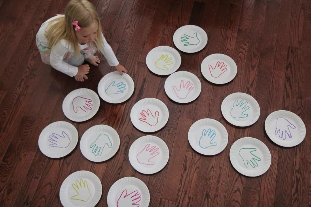 在家就能玩的100个亲子游戏,在家的亲子小游戏很好玩又简单