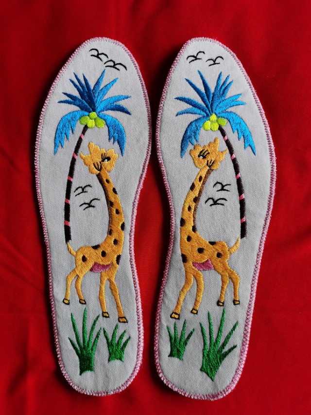 绣花鞋垫太美了,妈妈刺绣鞋垫