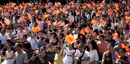 祝福祖国简短视频,那些让你为祖国热泪盈眶的瞬间