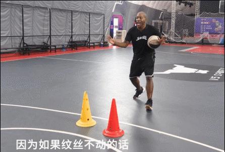 学会这招轻松摆脱防守者,教你三招摆脱防守最实用