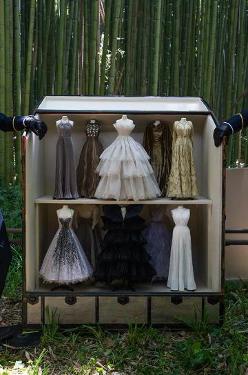 走进众神时代的唯美童话，Dior高订的14分钟到底在讲什么？