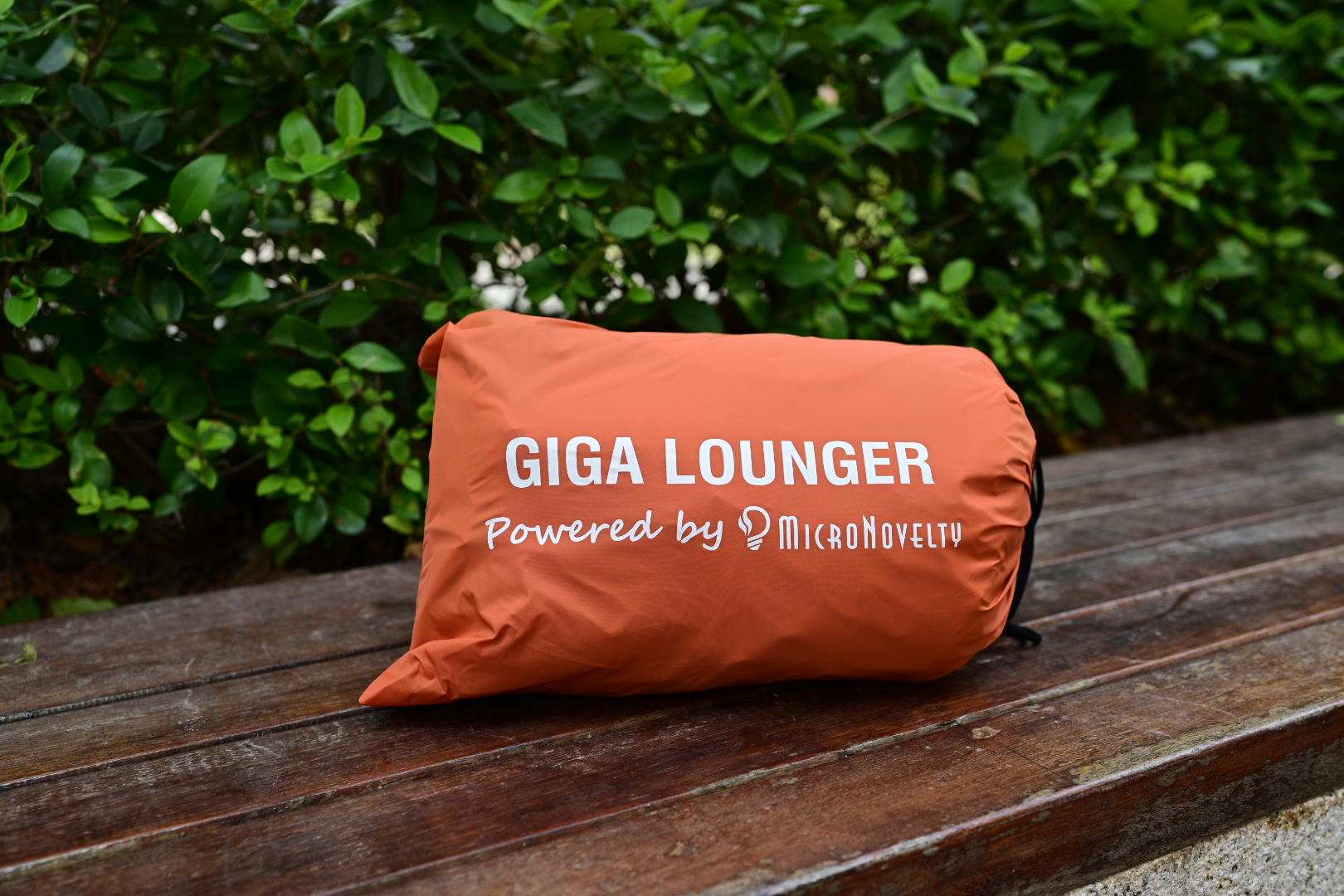 把床装进包里,想躺就躺!反射镜面充气床