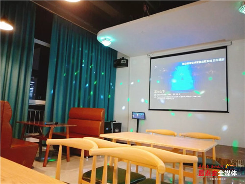 我说这是*安泰**一所大学里的餐厅，你信吗？