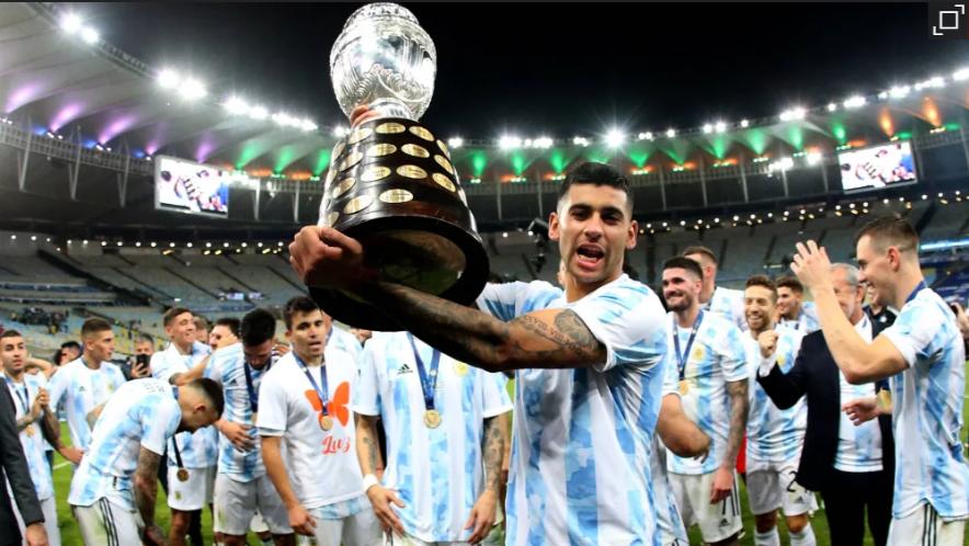 踢球者德甲本轮最佳阵容,足球球员转会最新消息