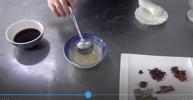 秦镇米皮调料水怎样配合适,秦镇米皮调料水味精比例