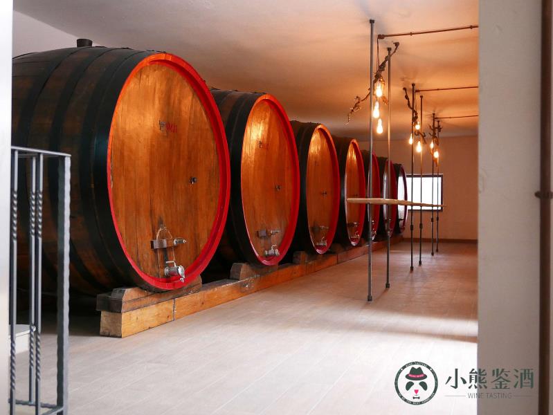 橡木桶VS不锈钢桶，不锈钢酿酒桶险成最后赢家？