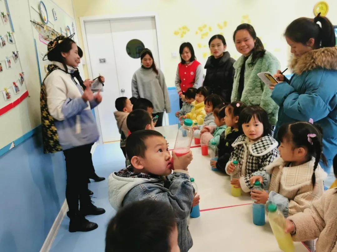 科学知识｜全园科学公开课，围观让孩子好奇心爆棚的有趣实验课程