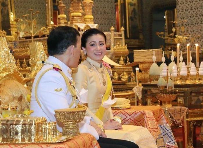 37宀佽瘲濡鍏紑鏅掔収,璇楀Ξ濞滄檼鏃х収