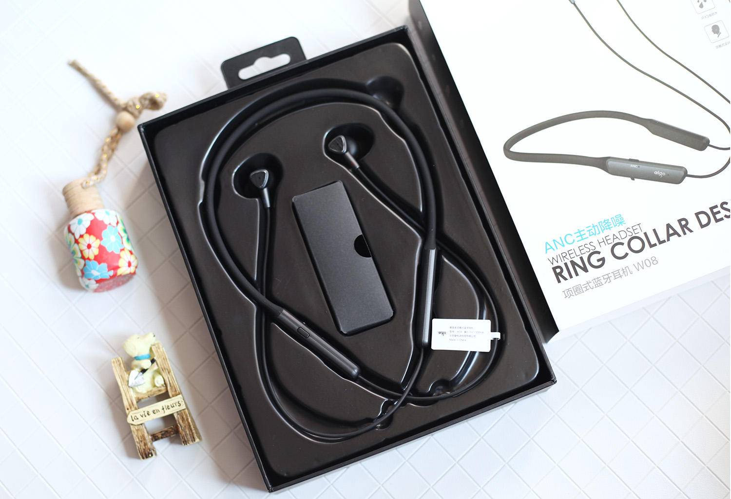 戴上耳机整个世界都安静了,戴上世界就安静的耳机