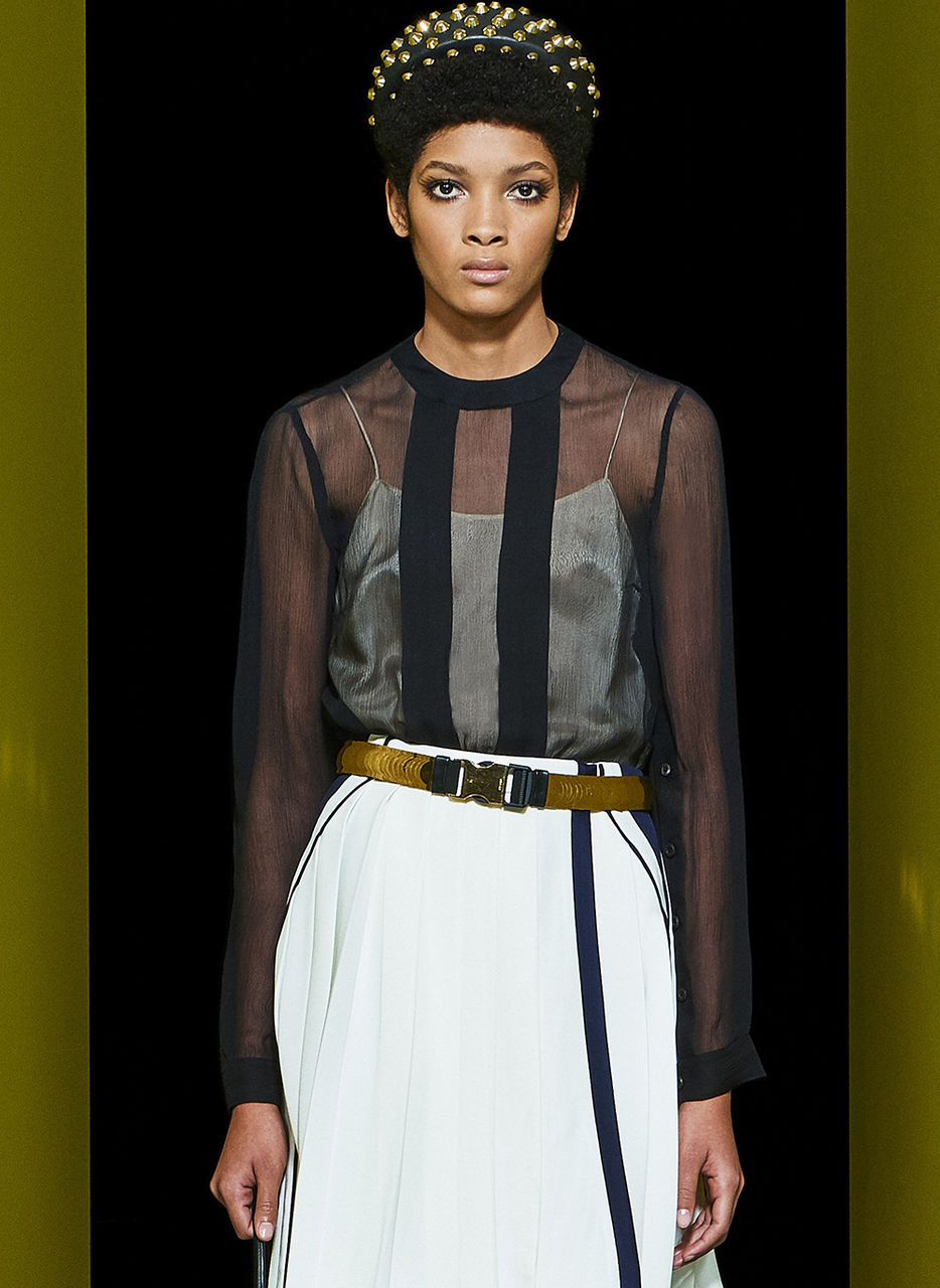 prada是顶级奢侈品牌,prada普拉达意大利版本