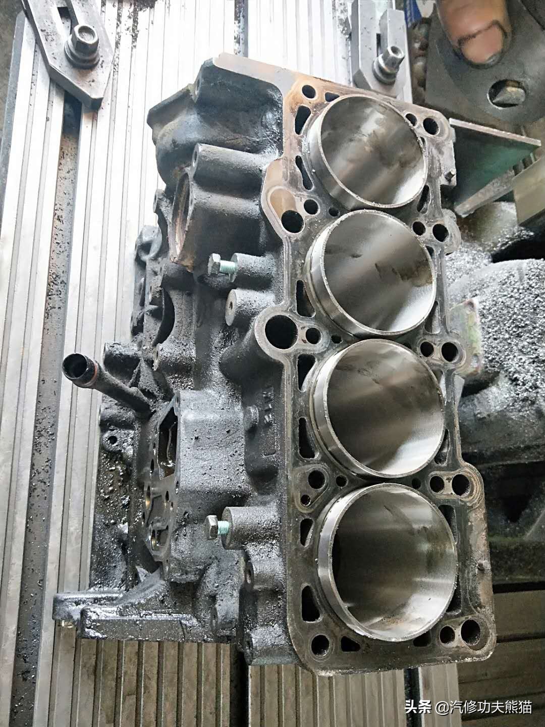 奥迪a61.8发动机大修费用,老款奥迪a6六缸发动机大修全过程