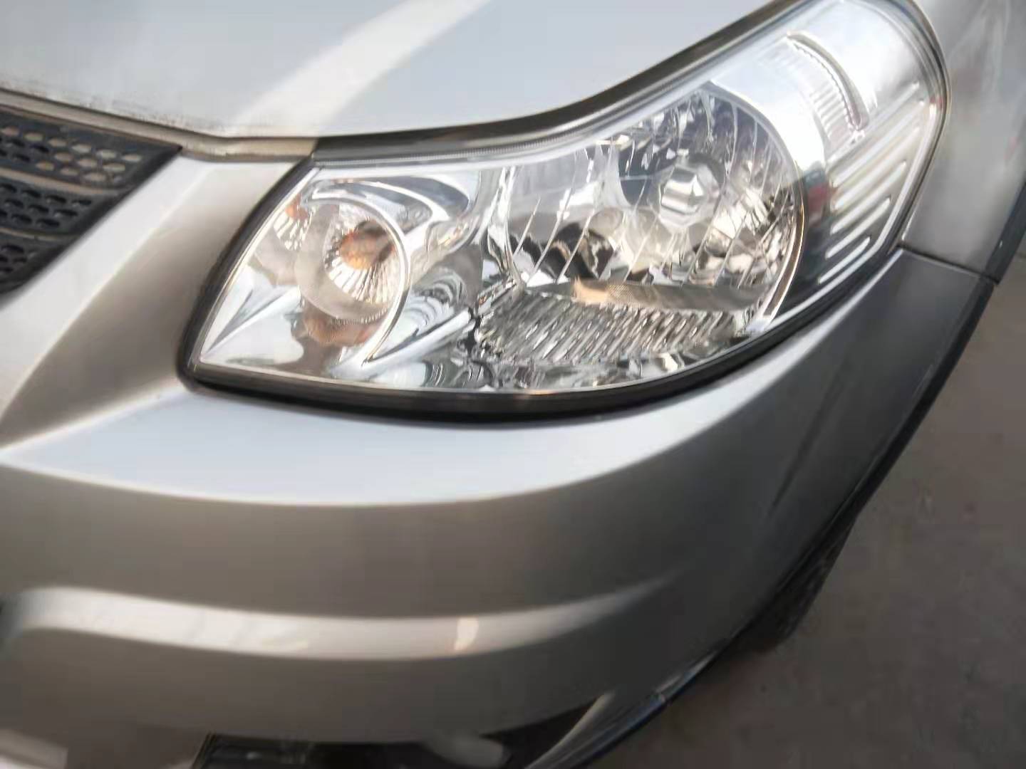 2万天语sx4二手车,2万左右18款铃木天语sx4白色二手