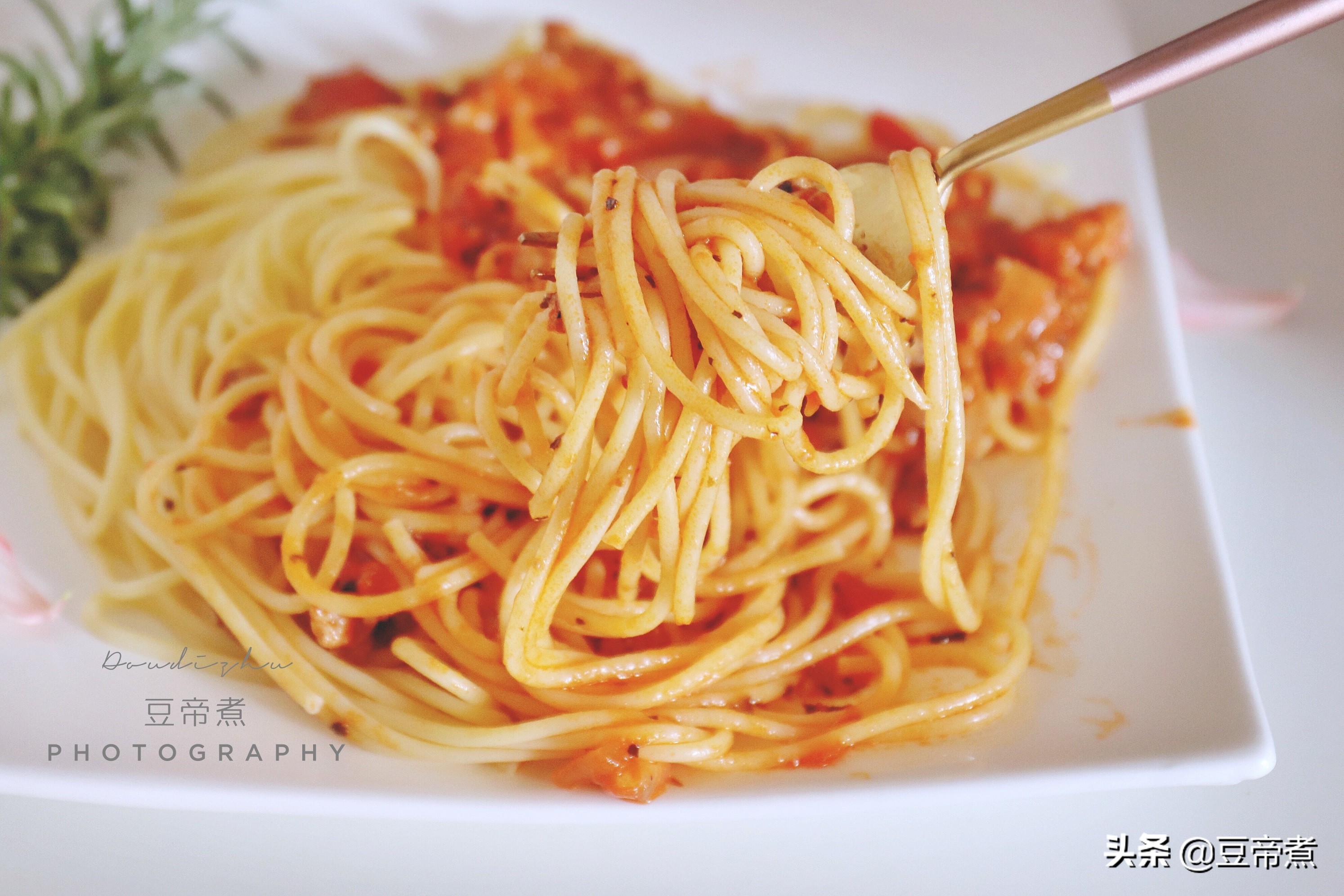 此面为什么叫意大利面？面团筋道很有口感，再搭配特制酱料太完美