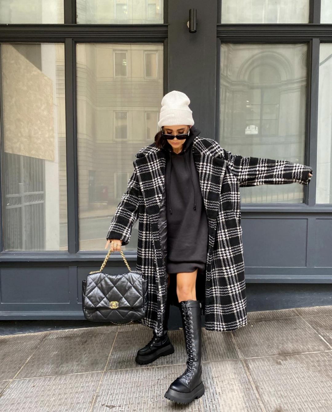 圆脸戴什么帽子比较好,圆脸女孩如何选帽子