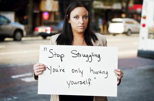 美国女子性侵案为啥这么多,美国三个女孩被性侵案件