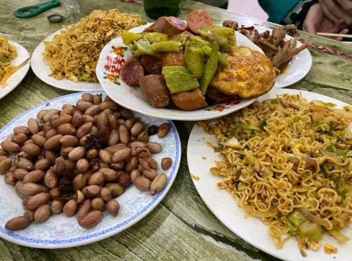 夜摊网红方便面,菏泽方便面