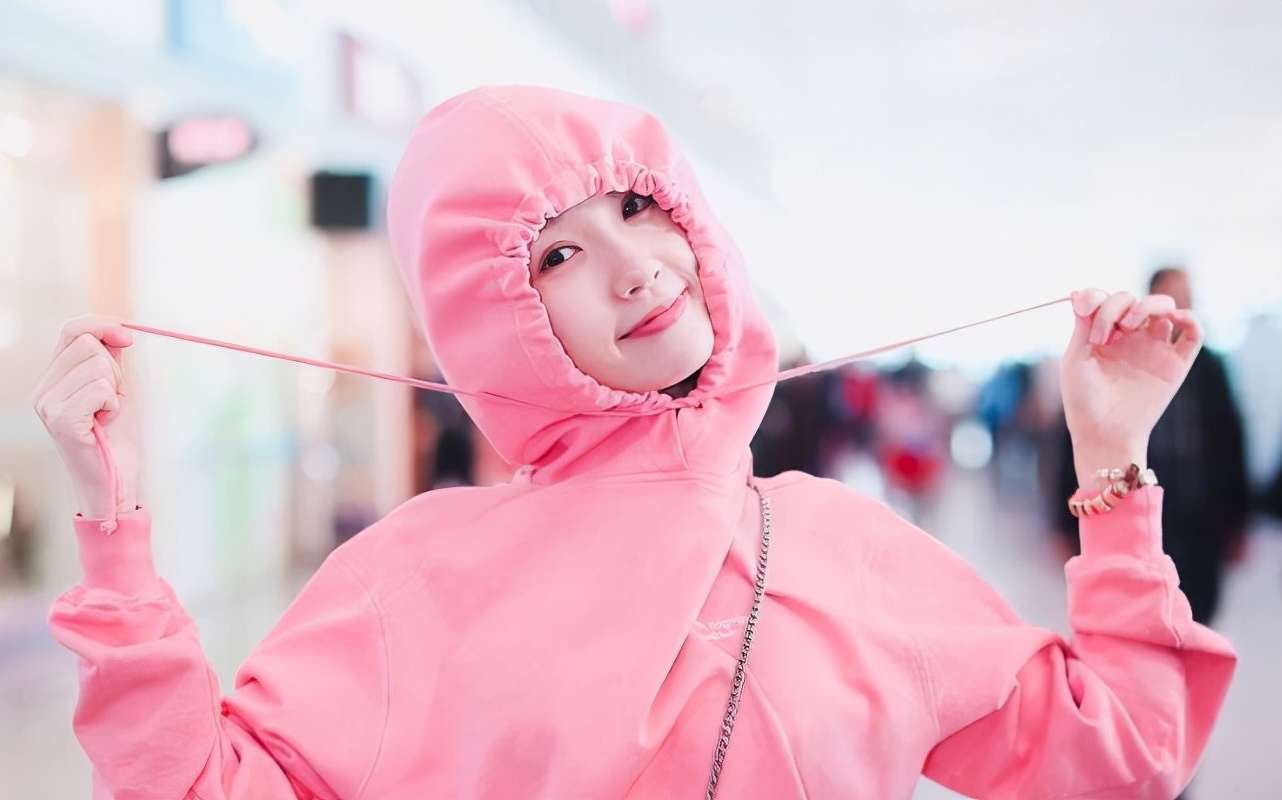 虞书欣同款粉蓝蓬蓬裙测评,虞书欣丸子头蓝色衣服